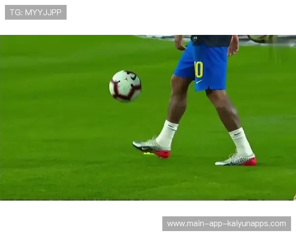 内马尔反向停球后的突然抽射考验门将极限